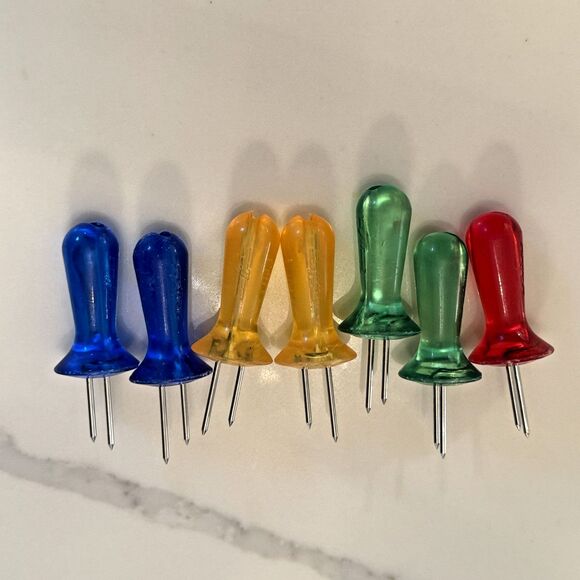 Zyliss Interlocking Corn Holders – Set of 7 Multicolored Corn Skewers – Dishwash - Picture 1 of 6
